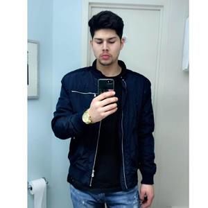 Meet your Posher, Juan